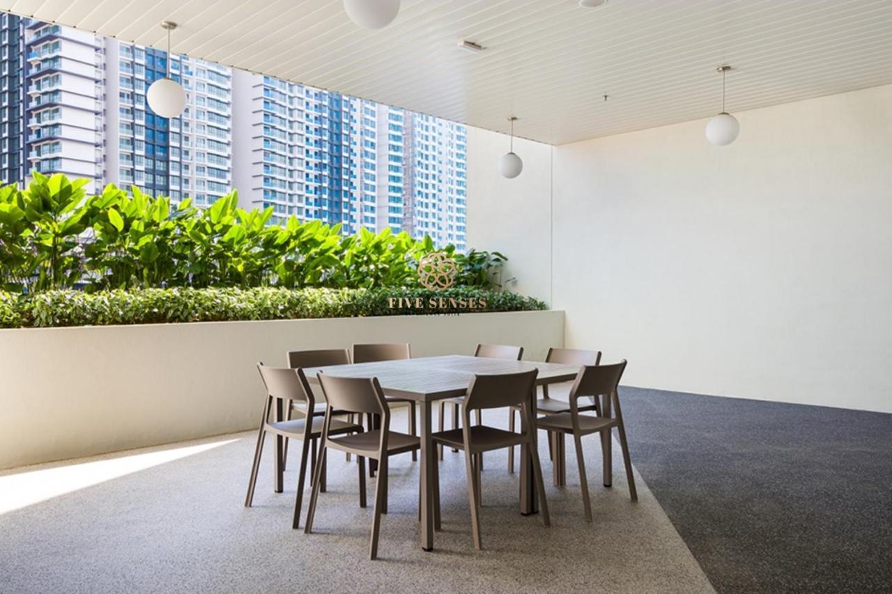 Una Serviced Apartment, Sunway Velocity Куала-Лумпур Экстерьер фото